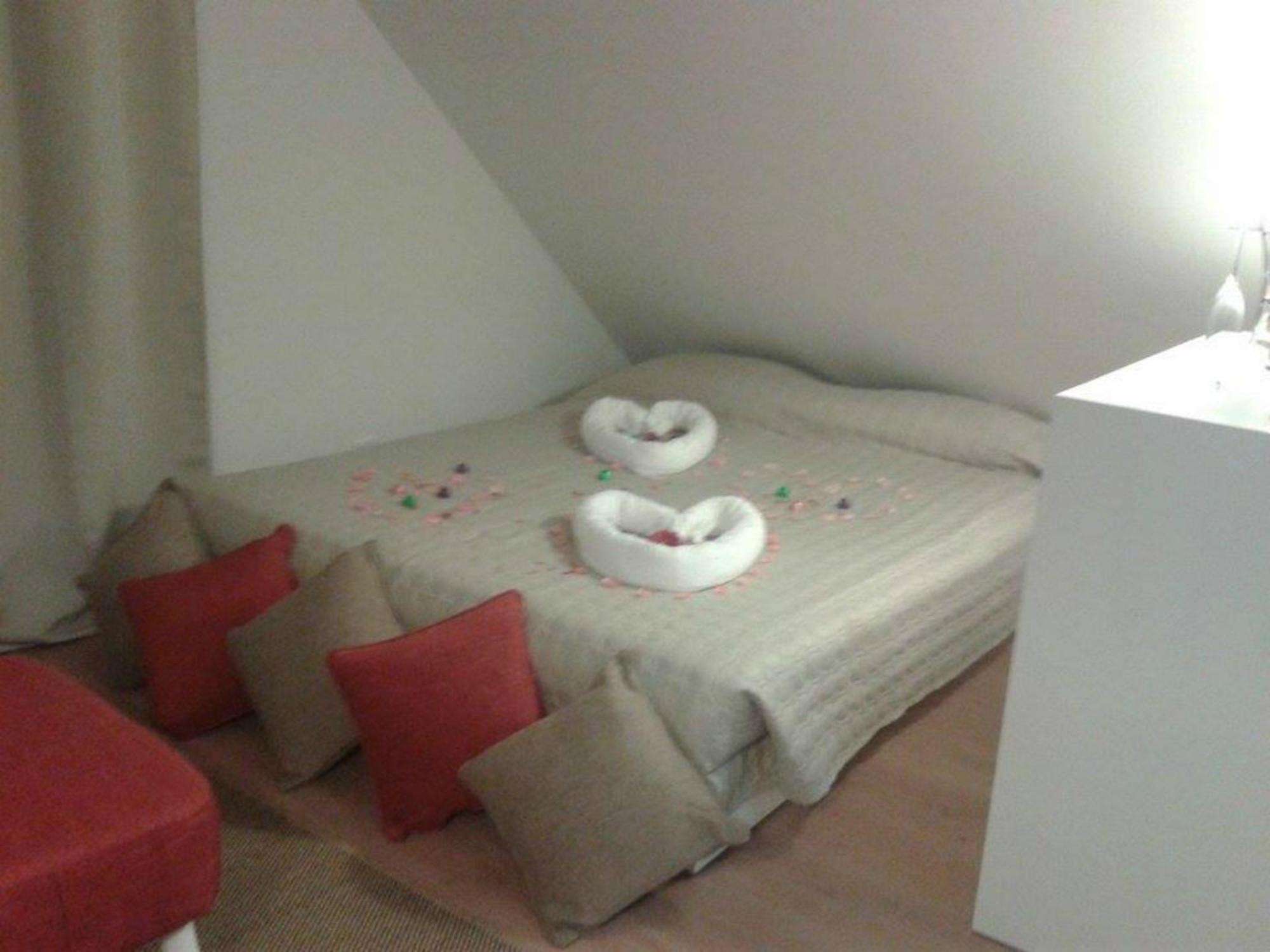 Vila Brown House Geres Pokoj fotografie