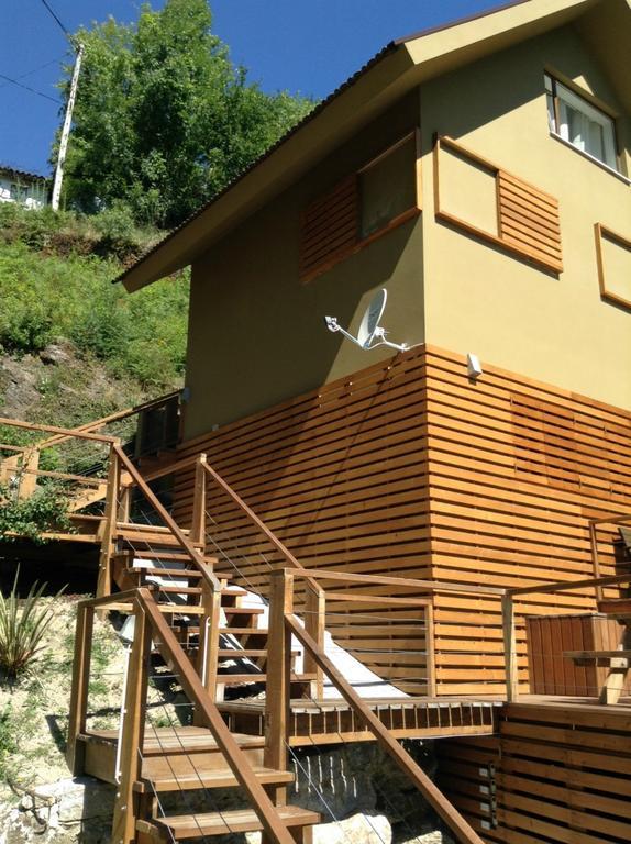 Vila Brown House Geres Exteriér fotografie