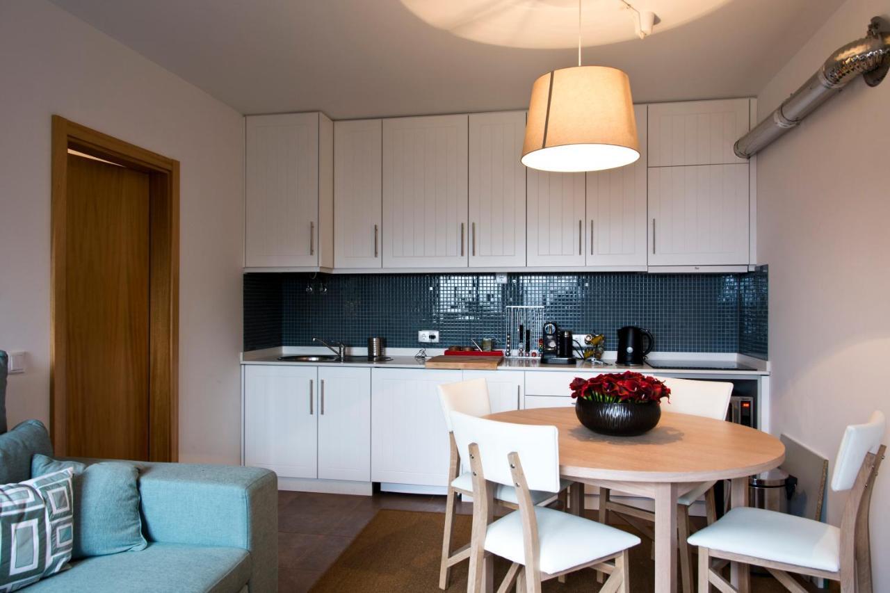 Vila Brown House Geres Pokoj fotografie