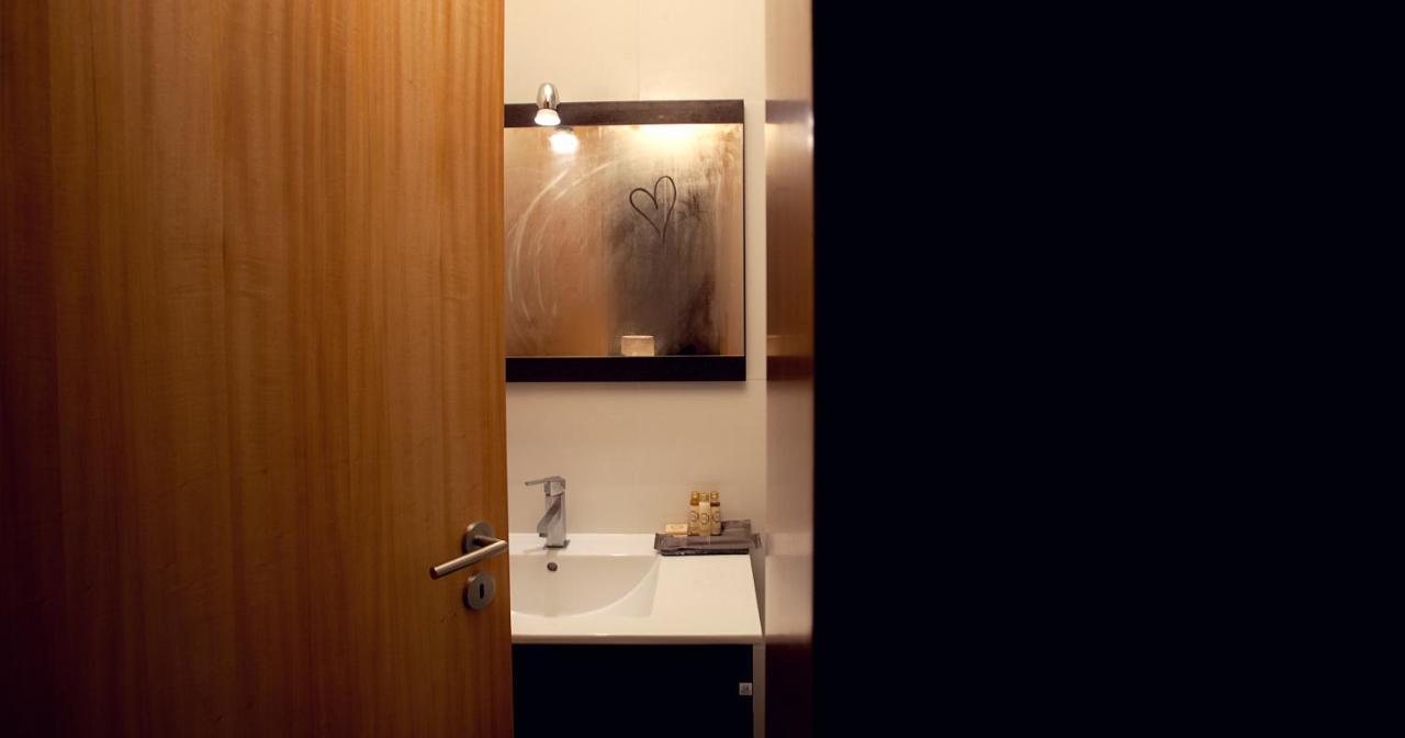Vila Brown House Geres Pokoj fotografie